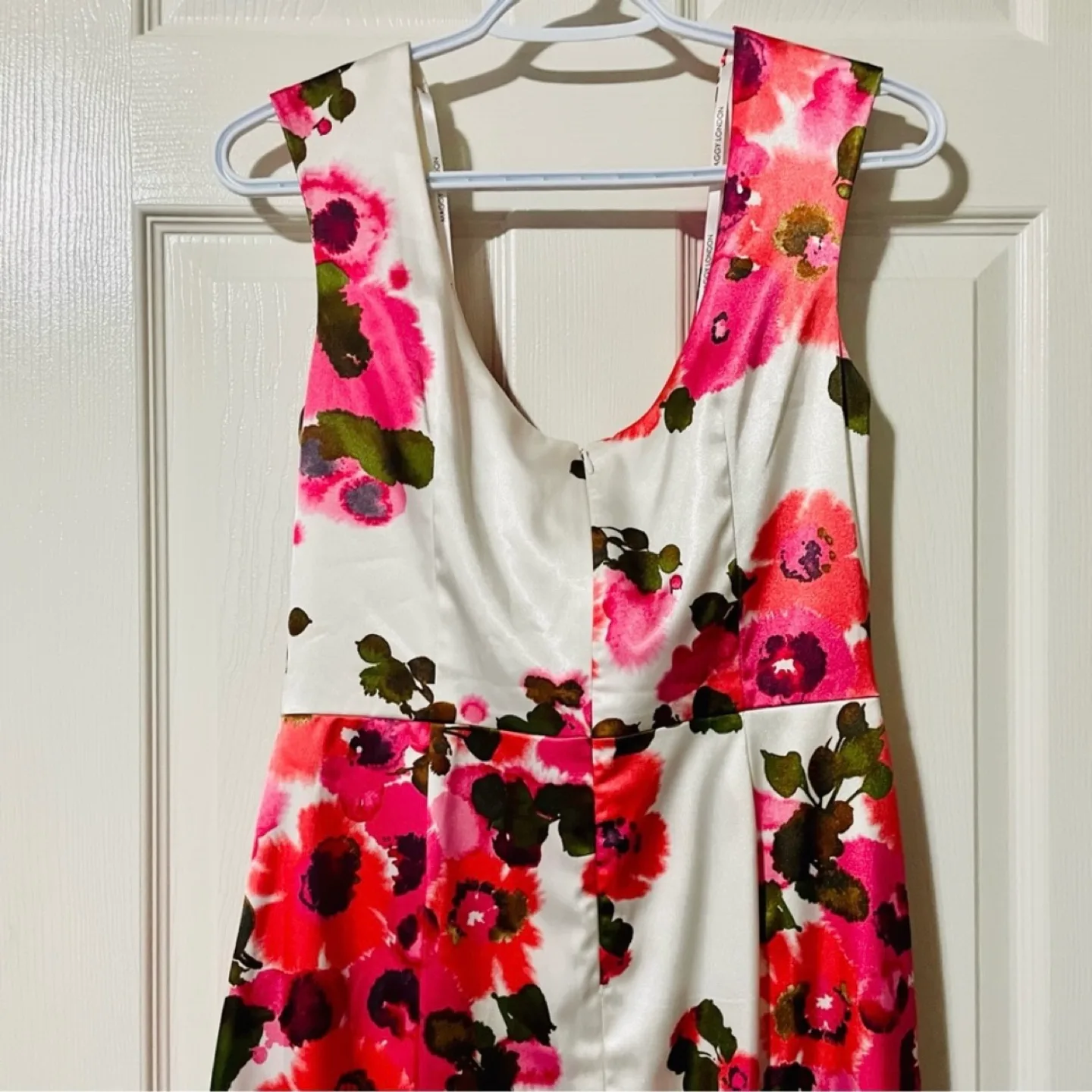 Maggy London Beautiful Floral Dress image indicator(6)