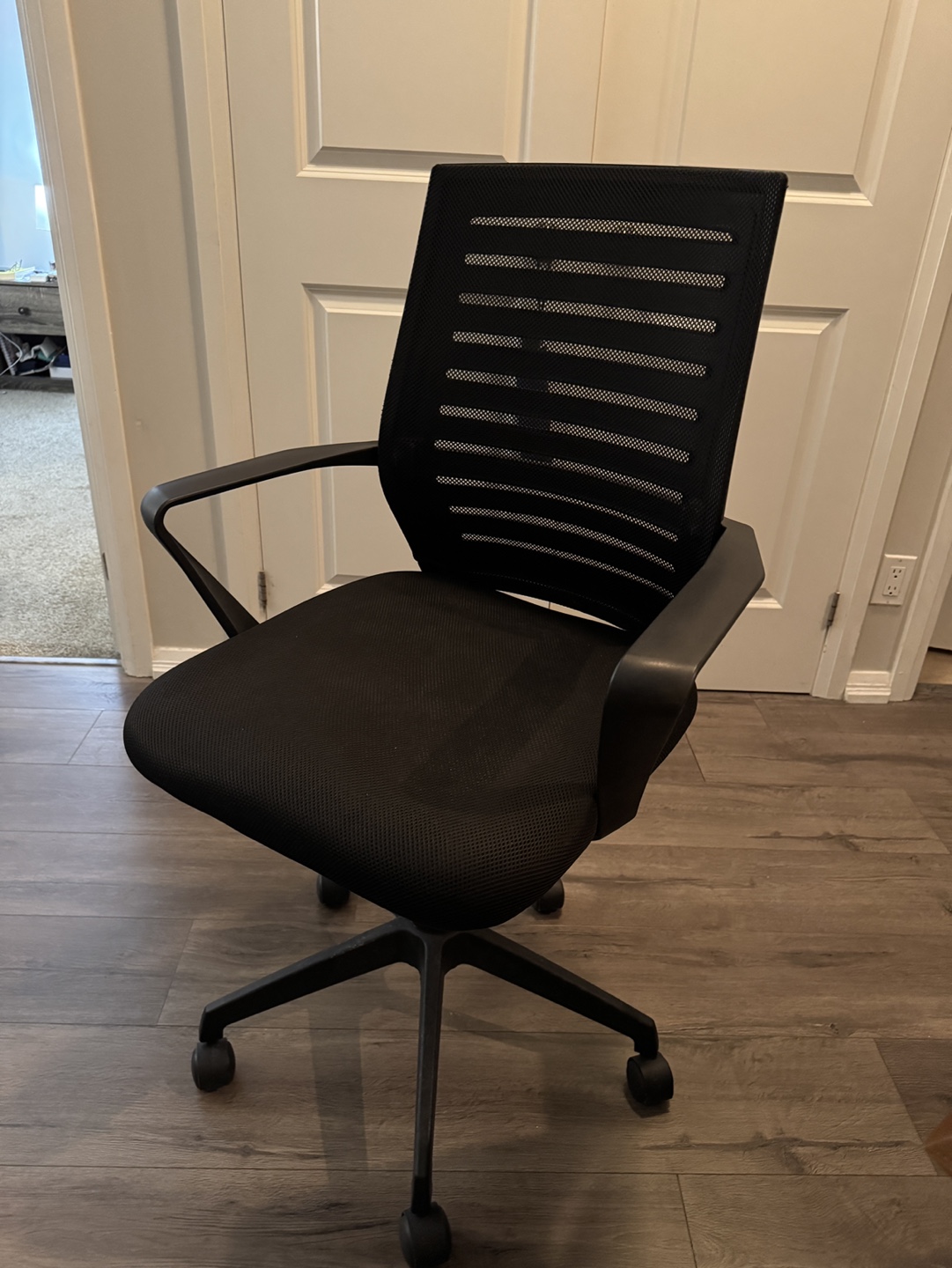Black Mesh Office Chair - photo 4