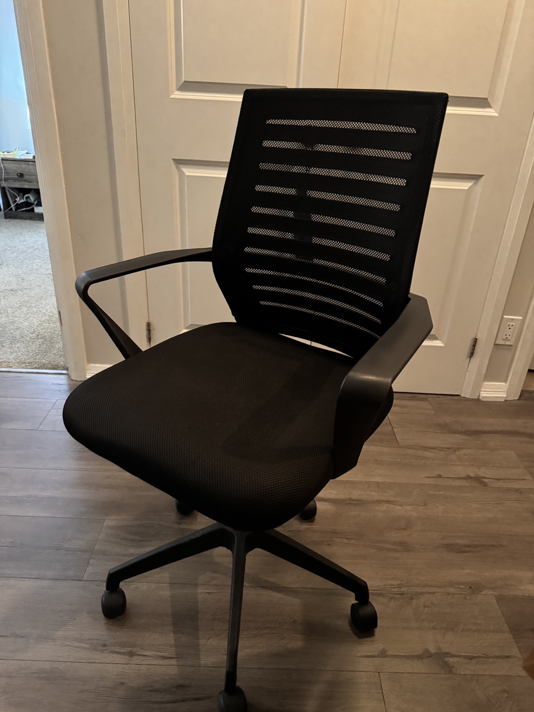Black Mesh Office Chair - photo 3