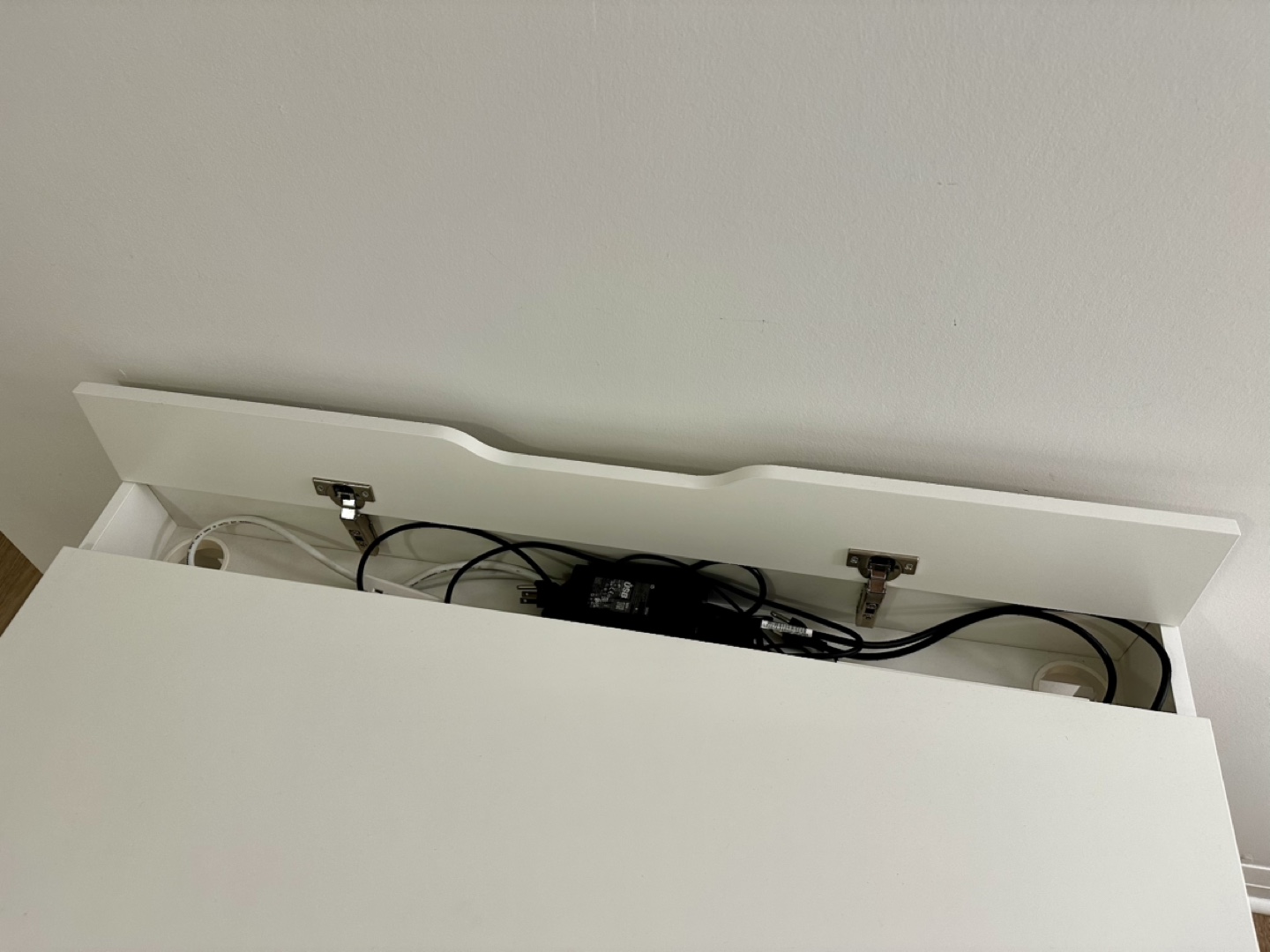 White Desk with Two Drawers - photo 2