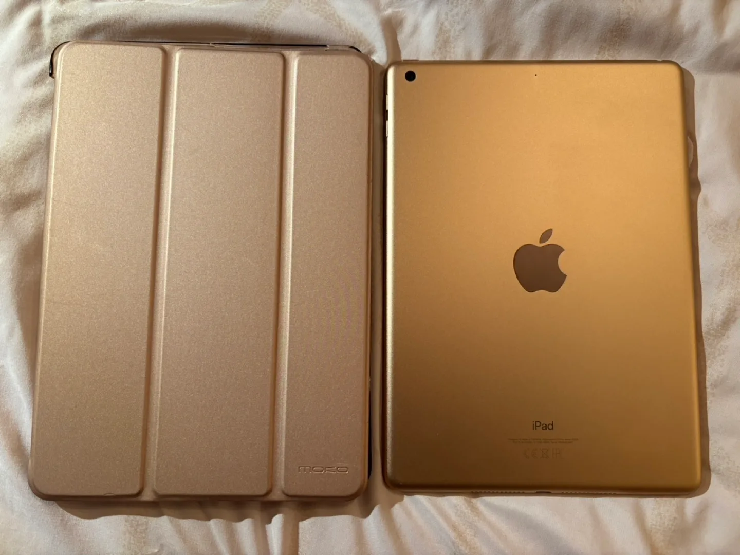 iPad 6th Gen 128GB image indicator(2)