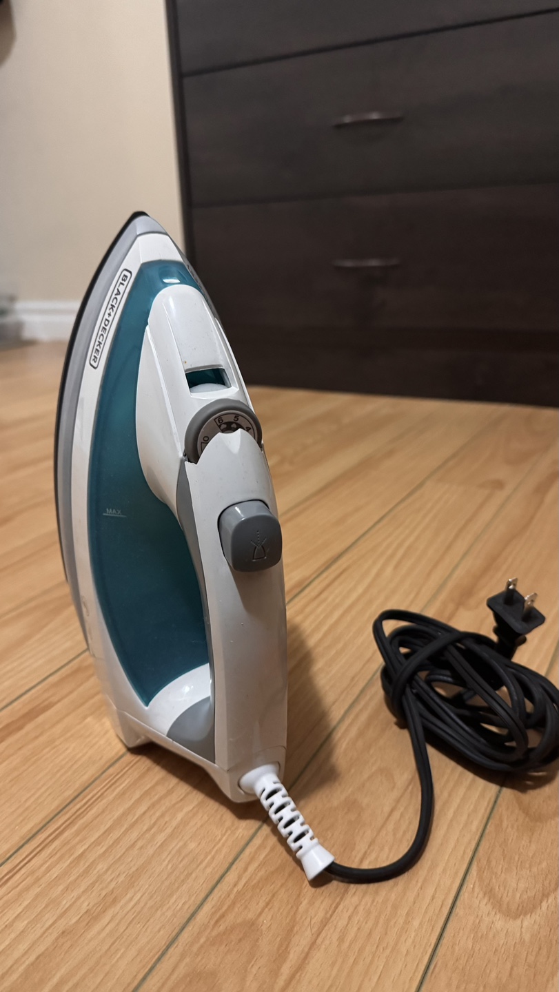 Black + Decker Iron