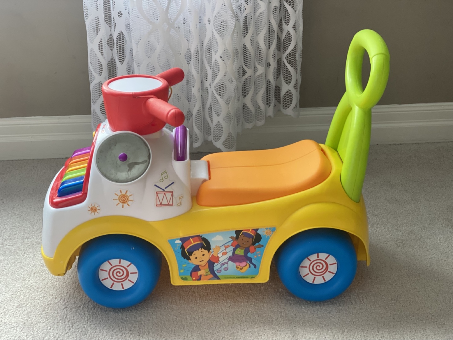 Kids ride on toy car - photo 4