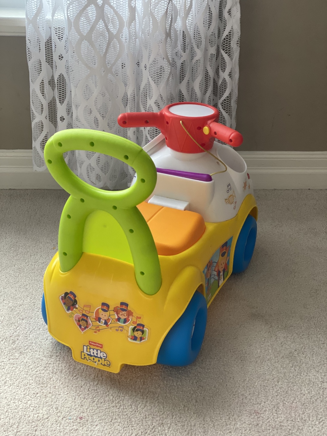 Kids ride on toy car - photo 3