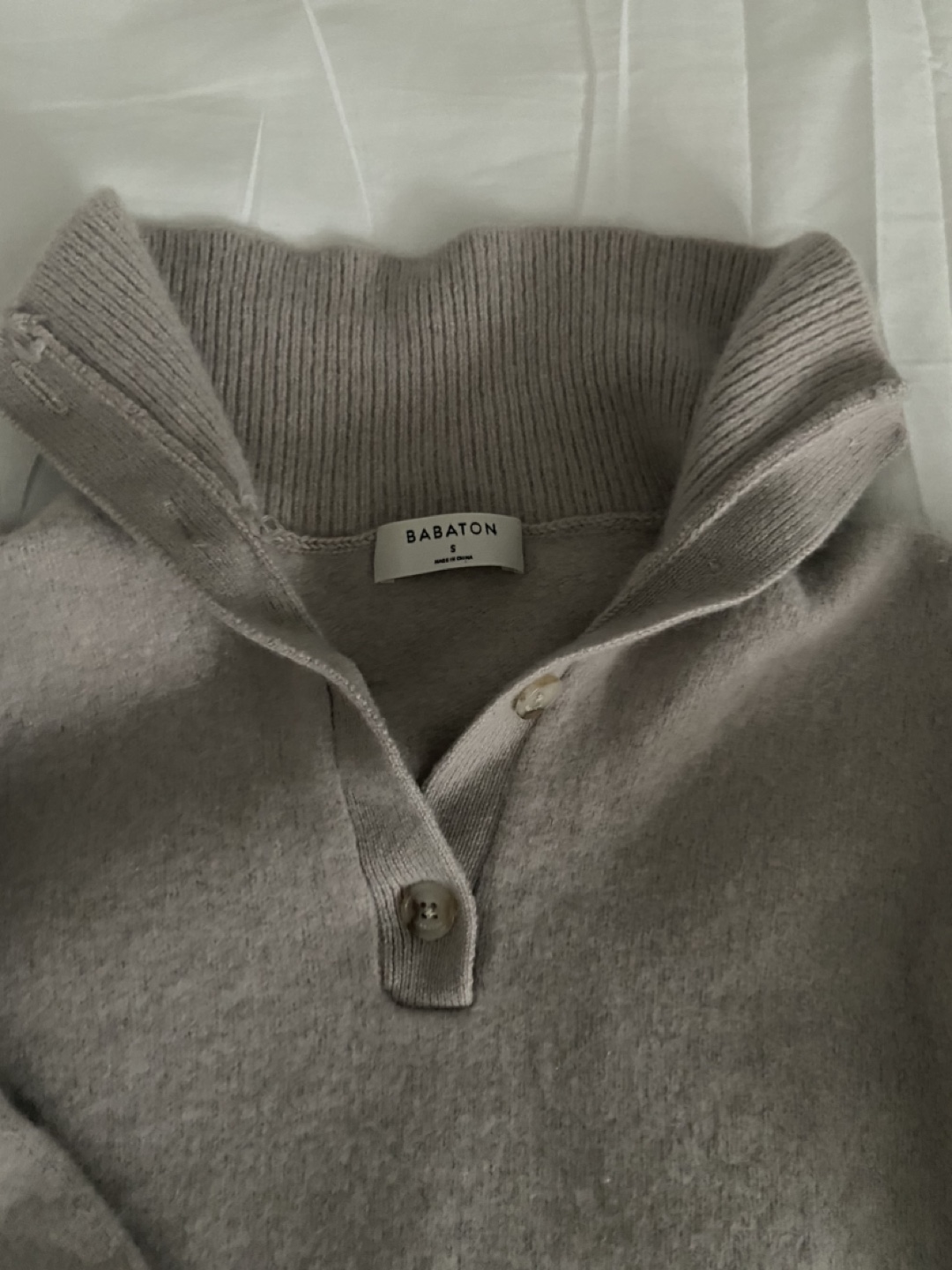 100% Cashmere Babaton Sweater (Aritzia) - photo 2