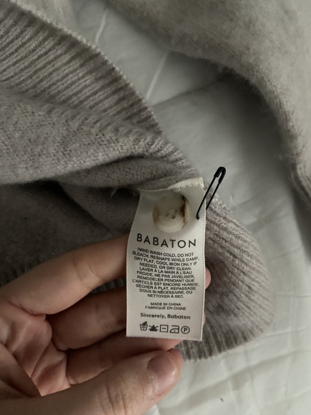 100% Cashmere Babaton Sweater (Aritzia) - photo 3