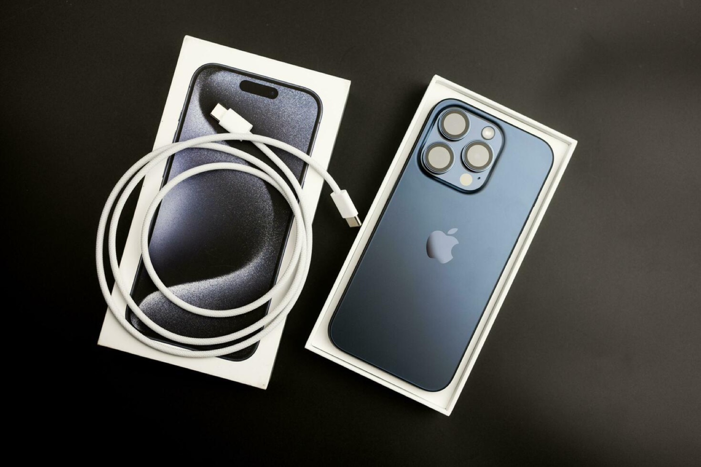 iPhone 15 Pro - 256GB - Sierra Blue - photo 3