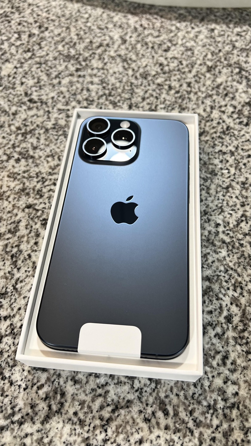 iPhone 15 Pro - 256GB - Sierra Blue