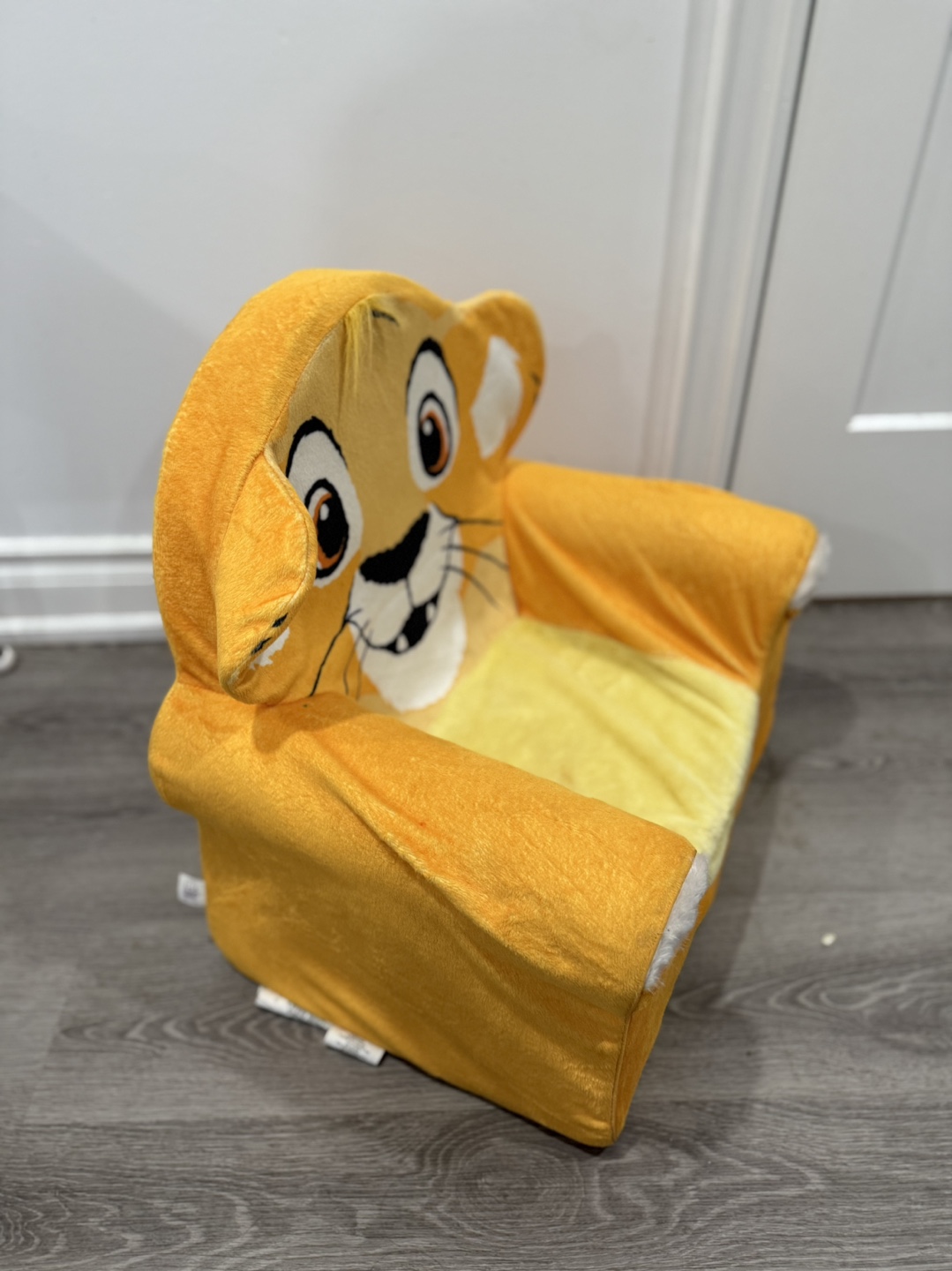 Lion King Kids Chair - photo 2