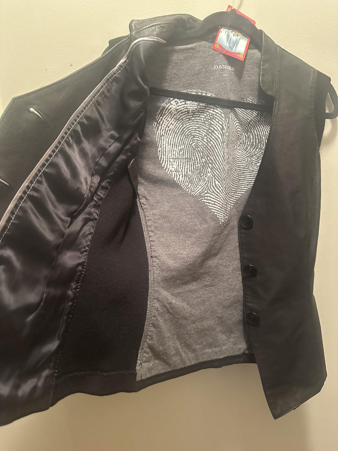 Danier Leather Vest - photo 2