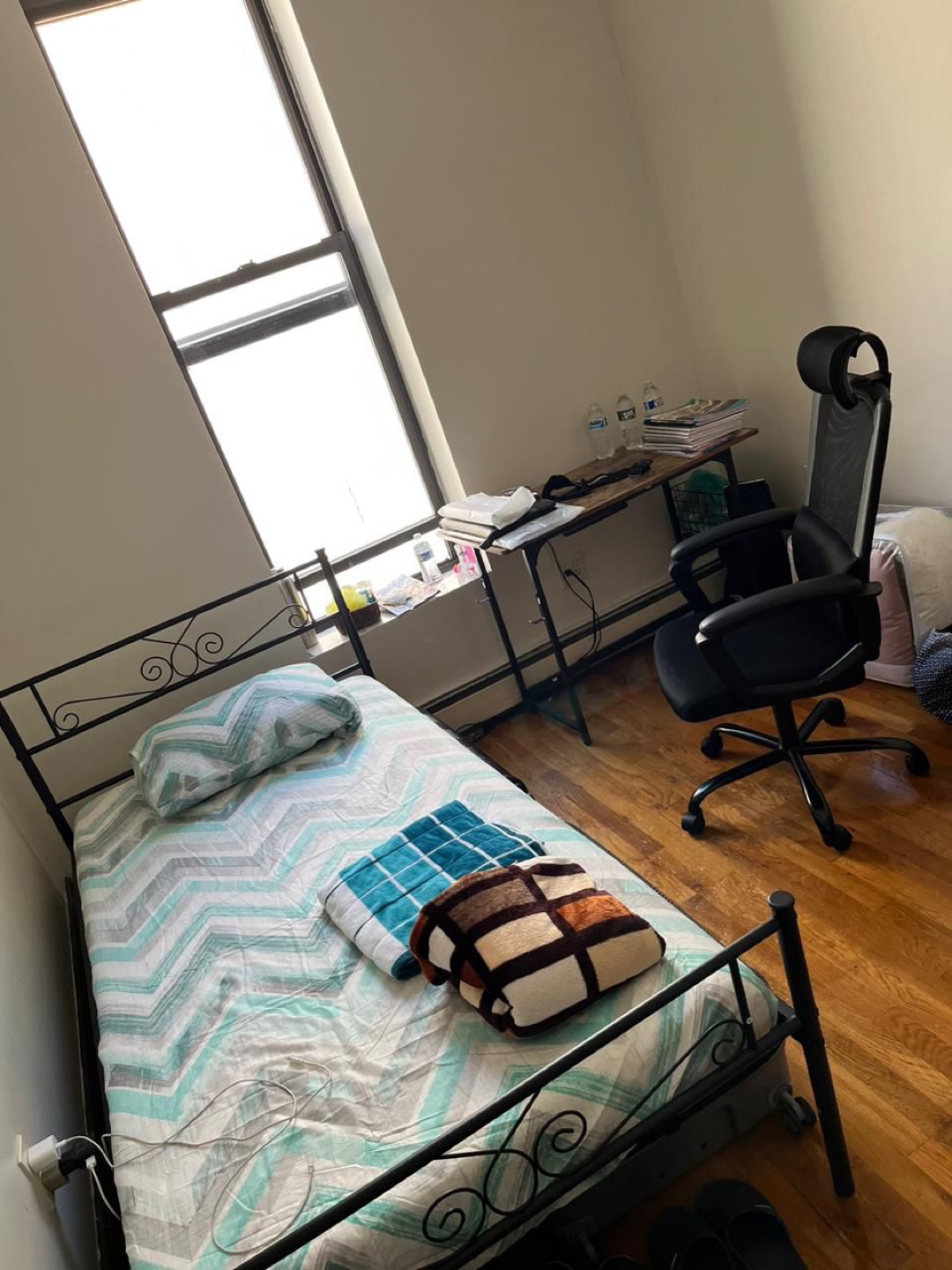 Twin Mattress with Foam Memory - Good as New - photo 3