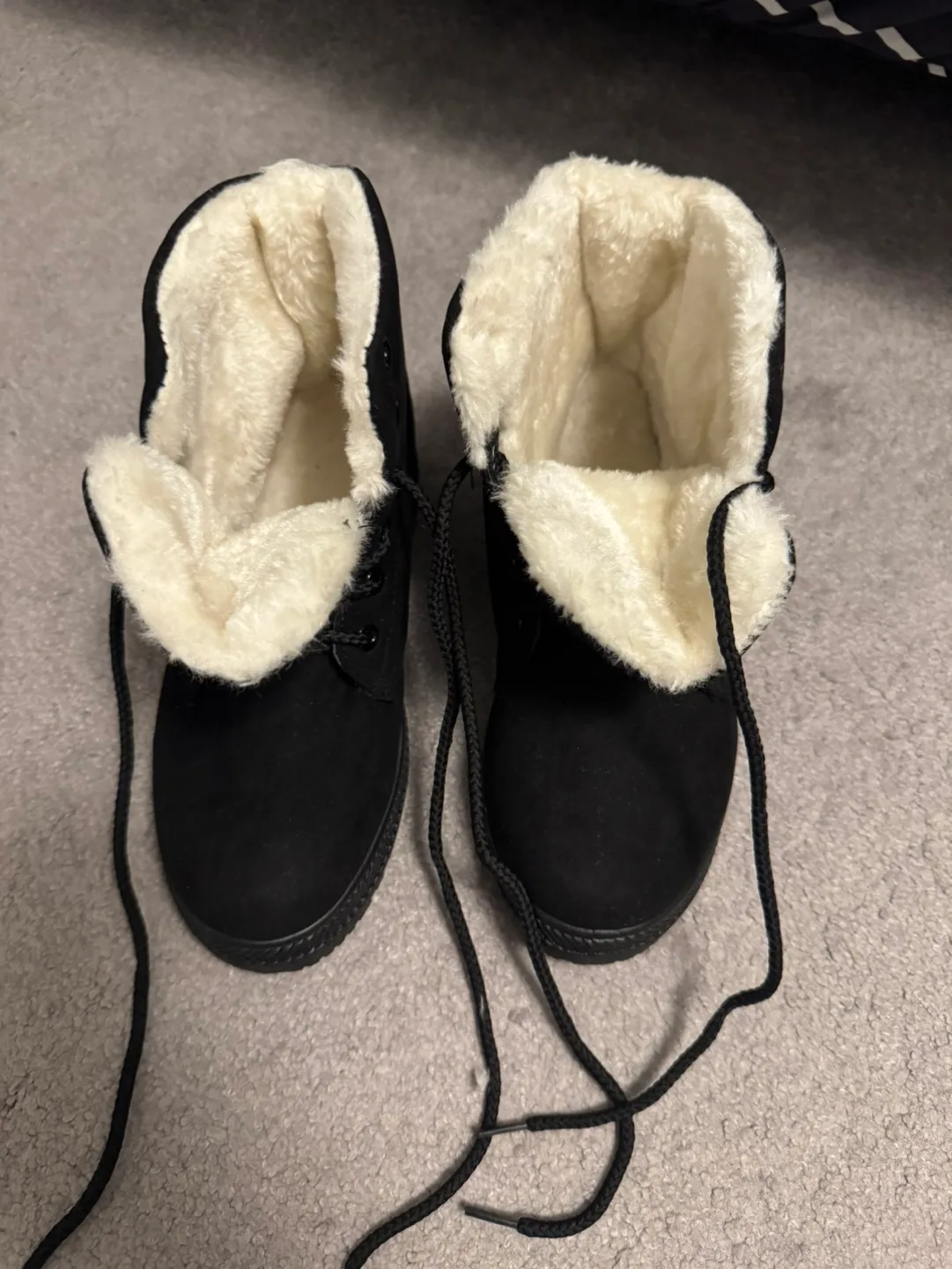 Brand New Black Fur Lined Winter Boots image indicator(2)