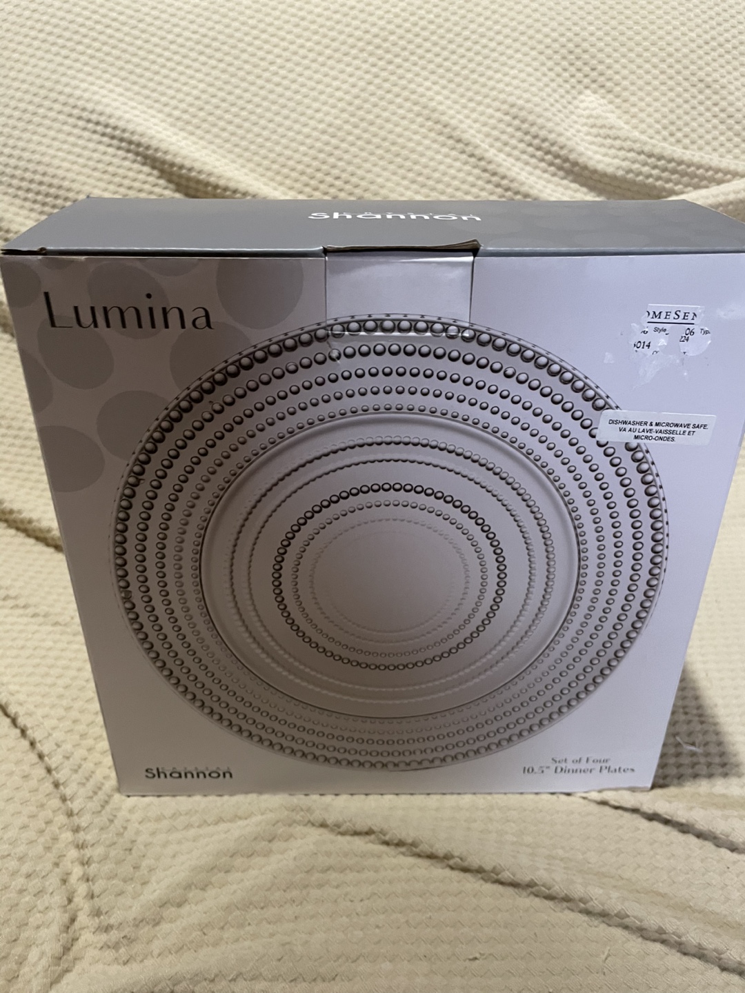 Dish plates and dinner sets