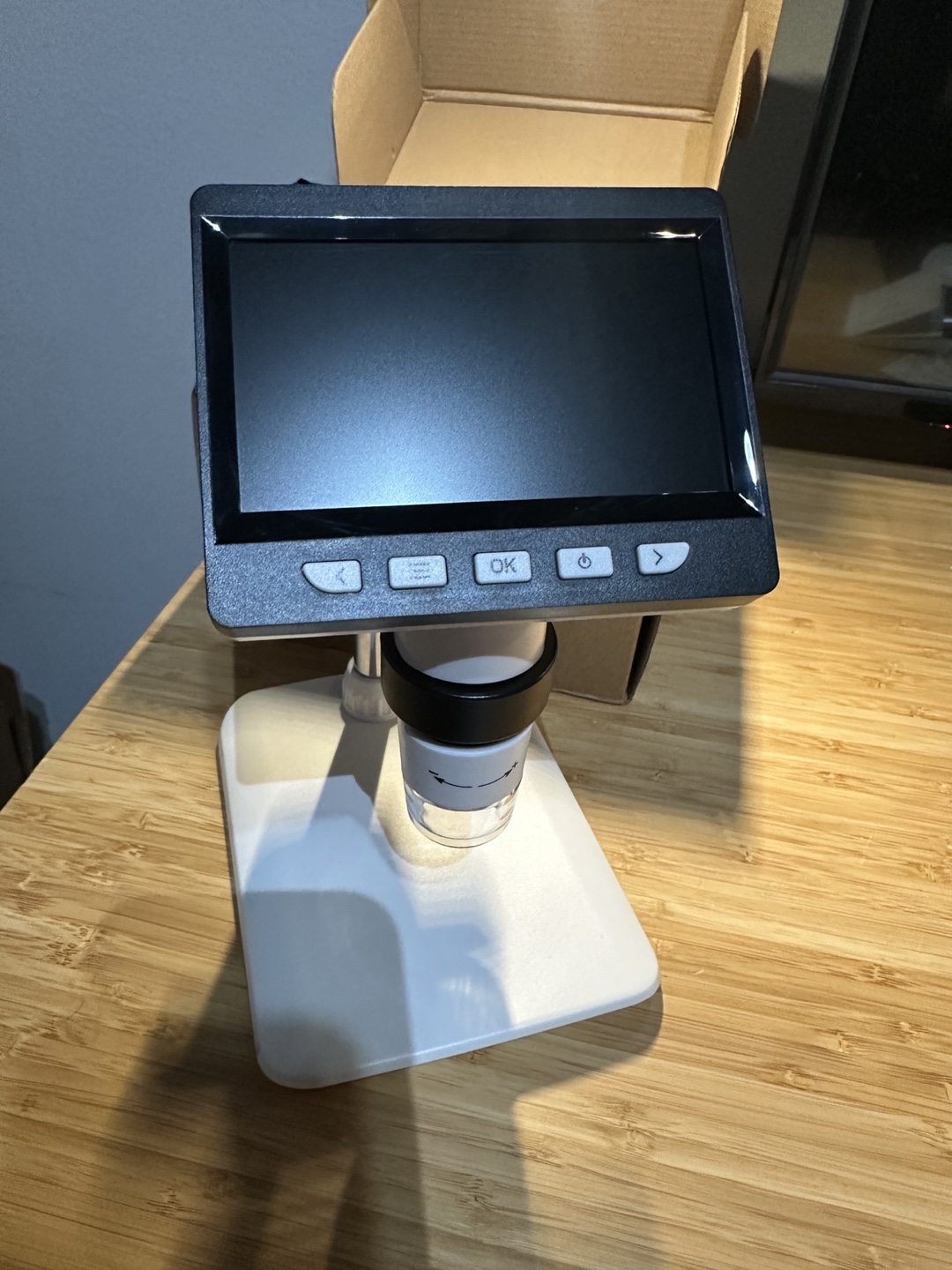 4.3” LCD Digital Microscope