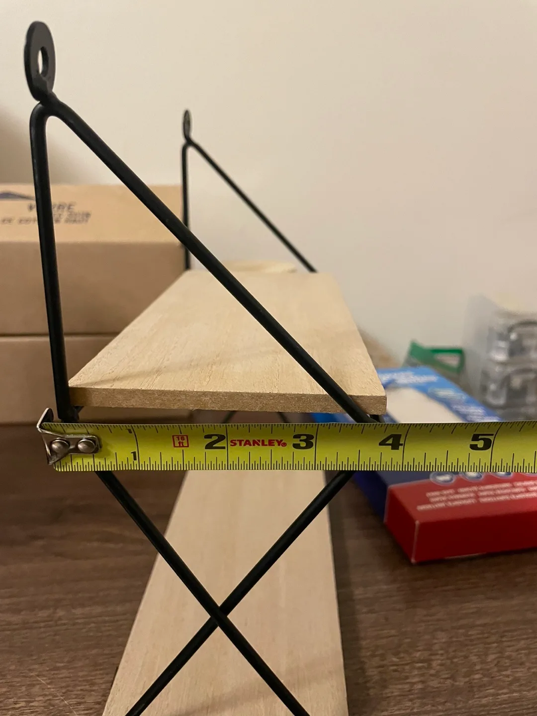 2 Display Stands image indicator(3)