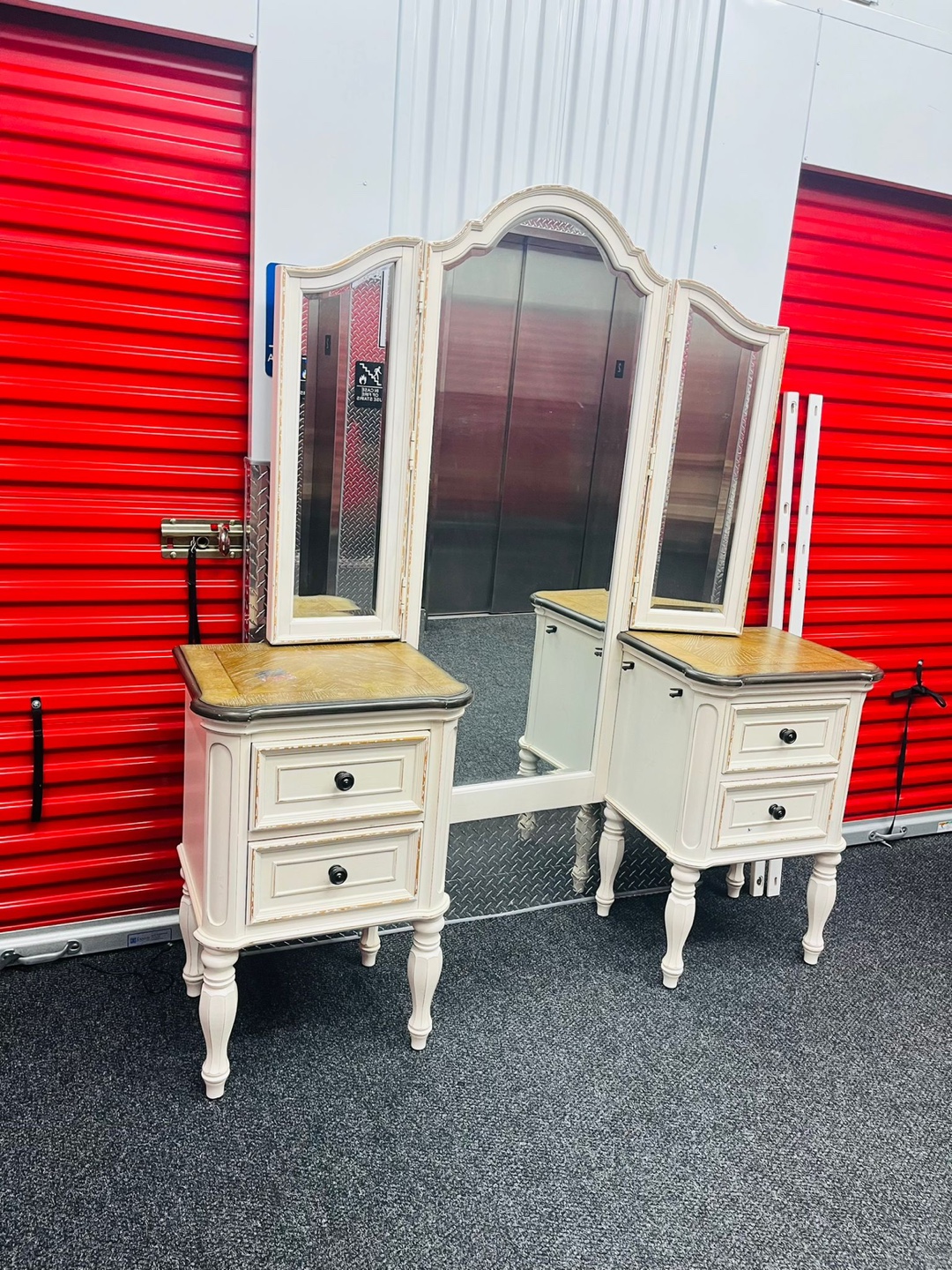 White Vanity Set with Mirror - photo 2