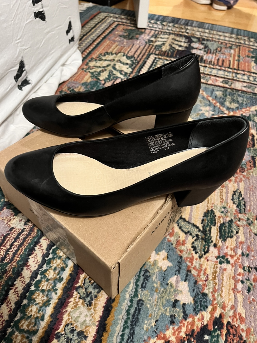 Brand new! Rockport Women's Black Leather Heels - photo 2