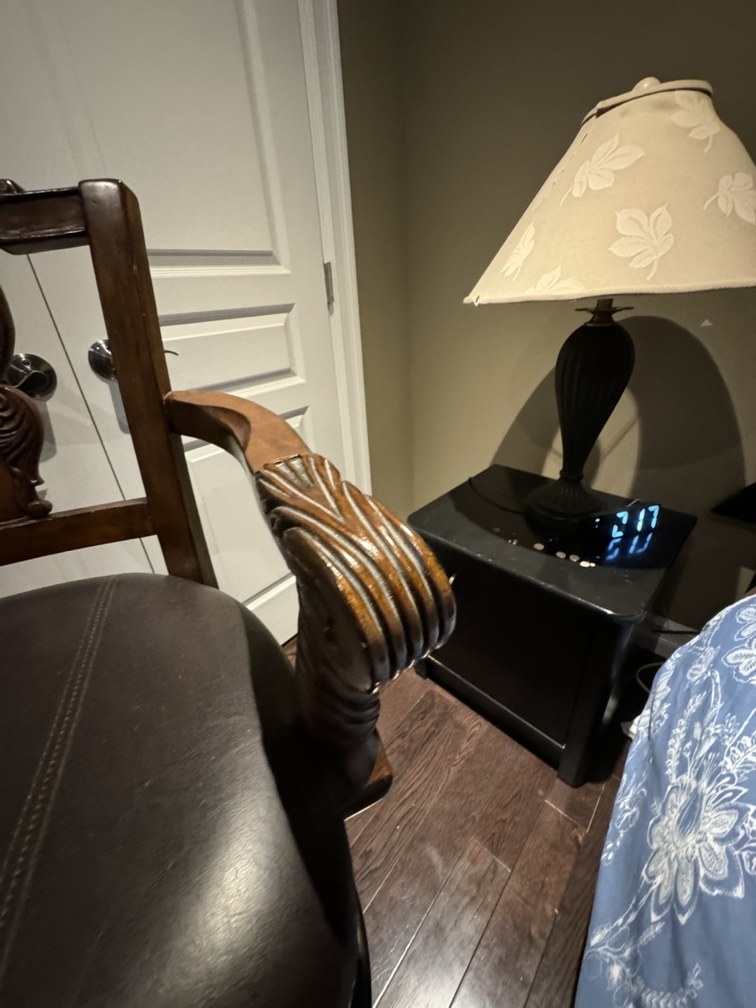 3 Wide High End Bar Stools - photo 4