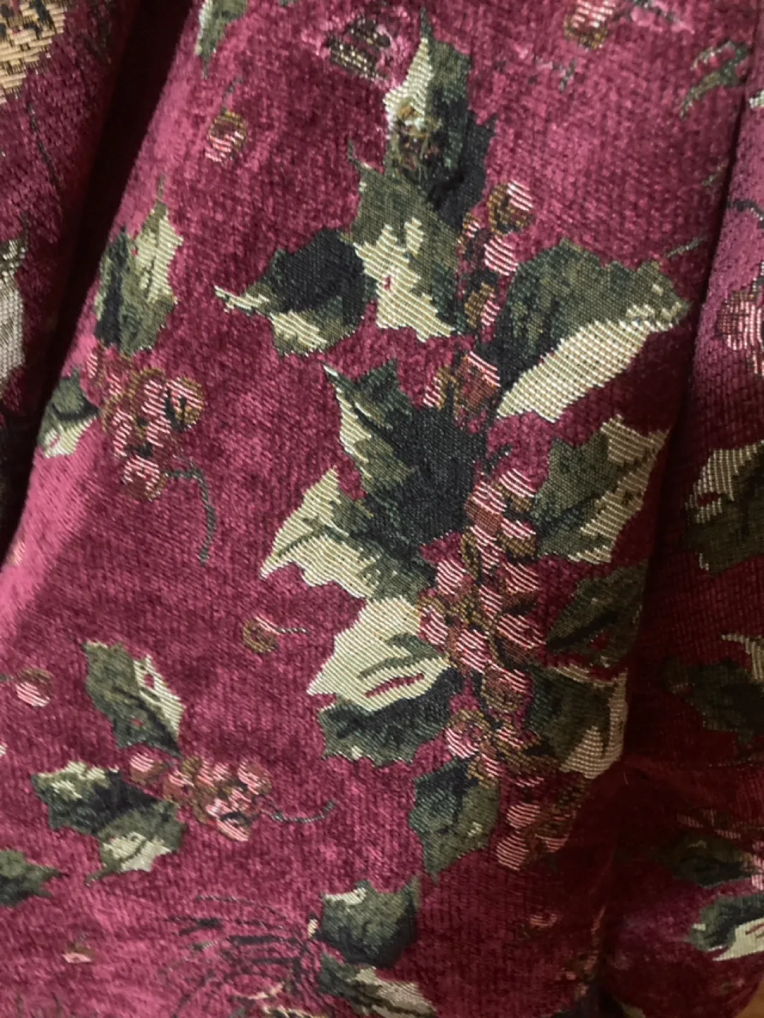 Maroon Holly Throw Blanket or table cover with Tassels image indicator(2)