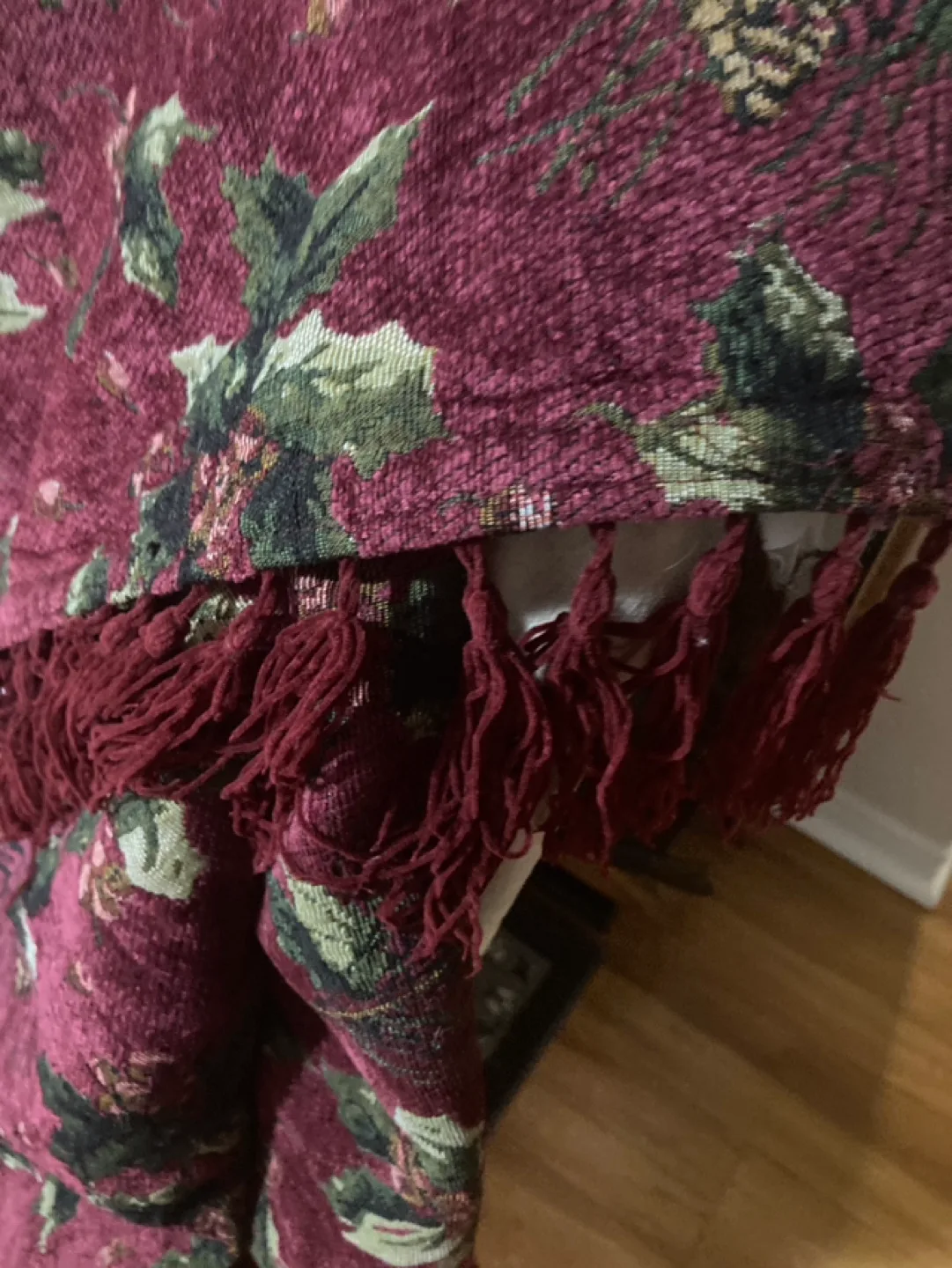 Maroon Holly Throw Blanket or table cover with Tassels image indicator(3)