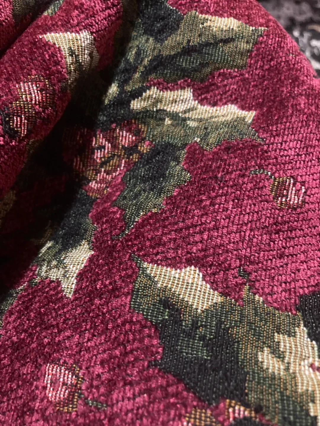 Maroon Holly Throw Blanket or table cover with Tassels image indicator(4)