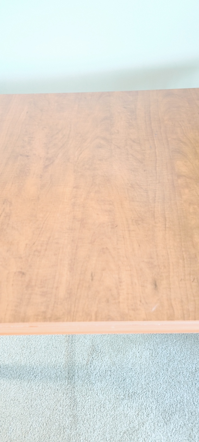 Table with metal legs. - photo 3