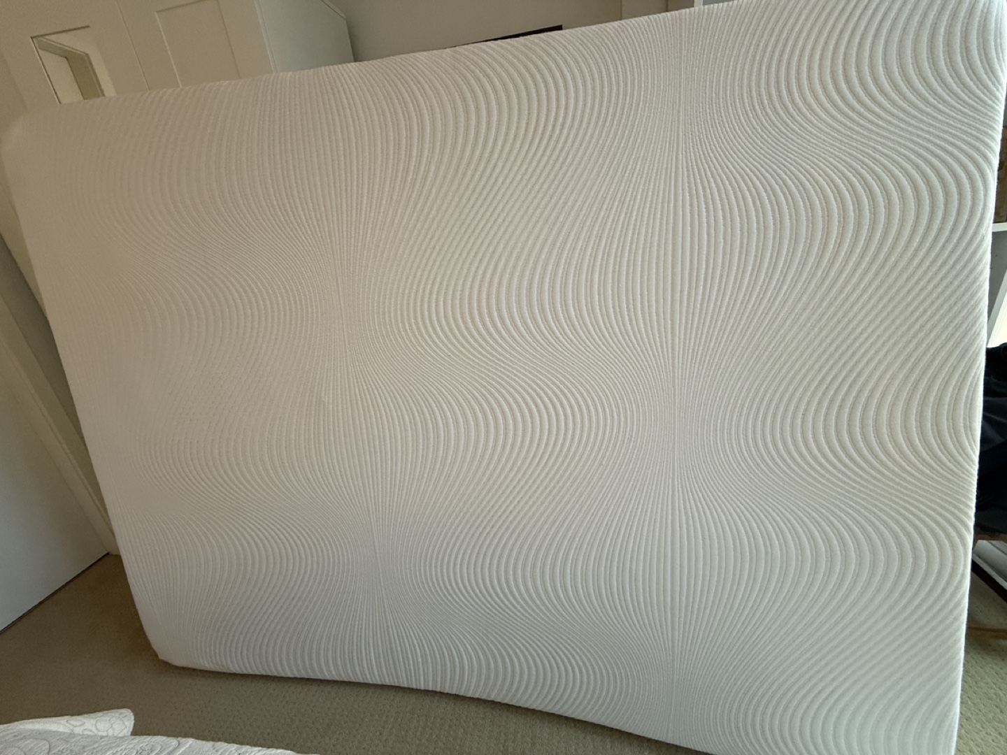 #freecycle Queen Mattress Structube - photo 2