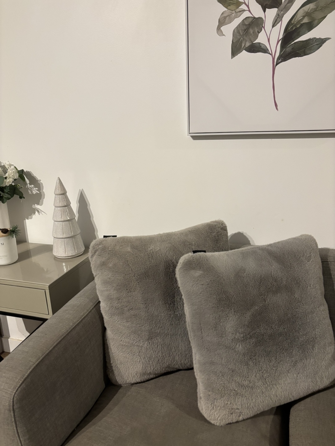 Grey Faux Fur Throw Pillows - photo 2