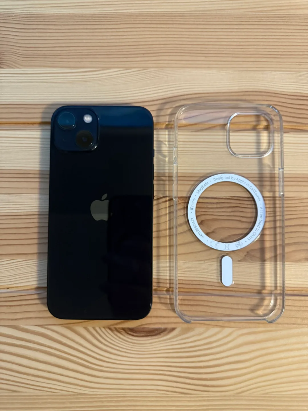 iPhone 13 128 GB image indicator(2)