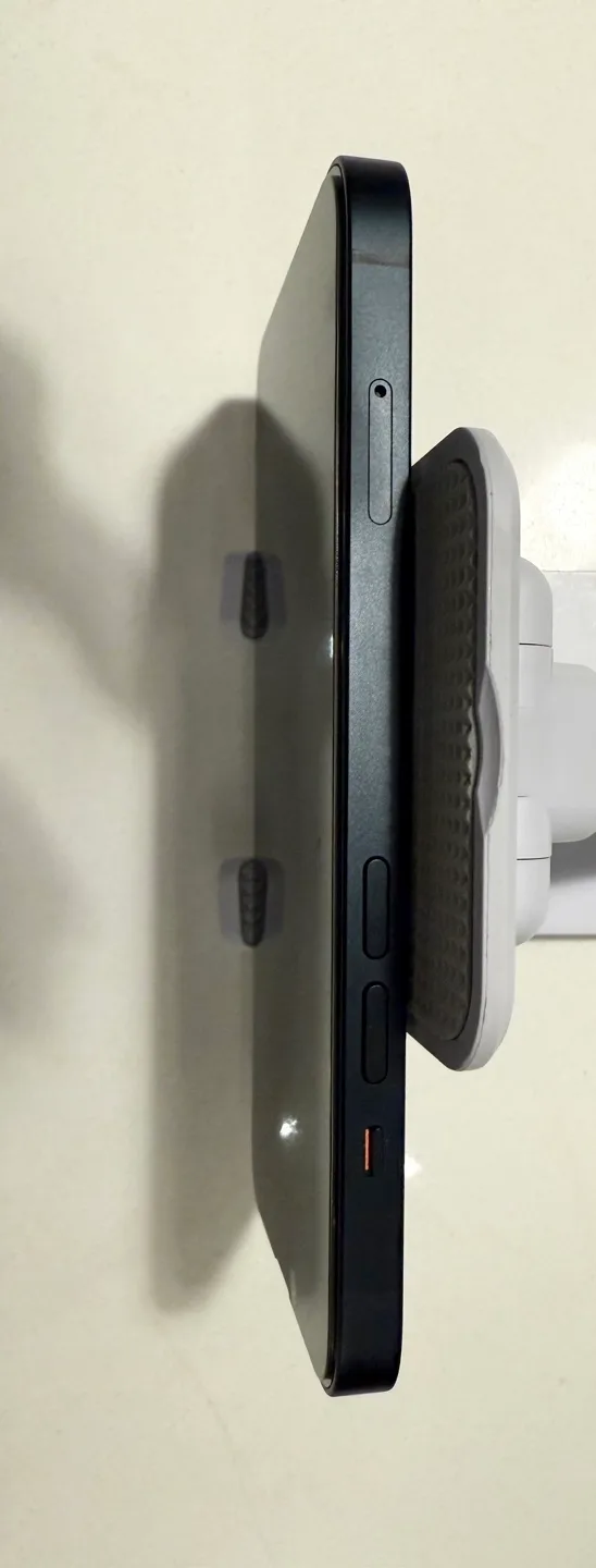 iPhone 13 128 GB image indicator(5)