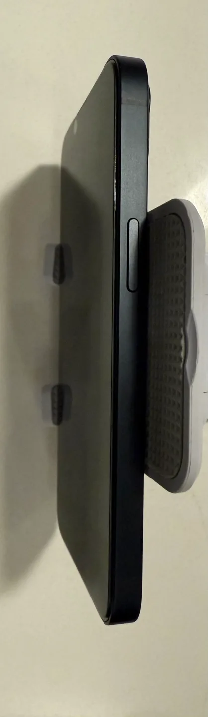 iPhone 13 128 GB image indicator(7)