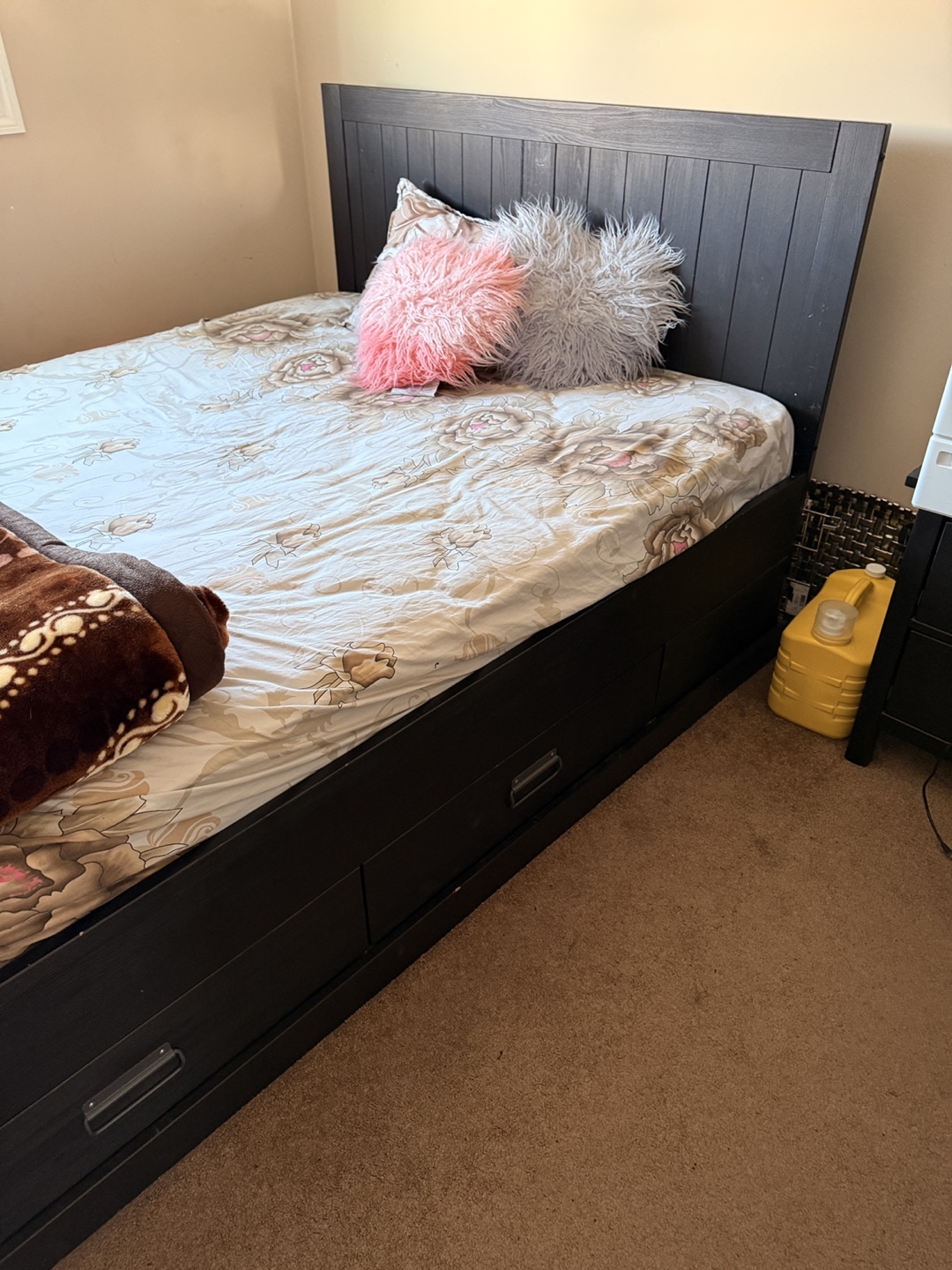 Queen Size Storage Bed Frame with Headboard - photo 5
