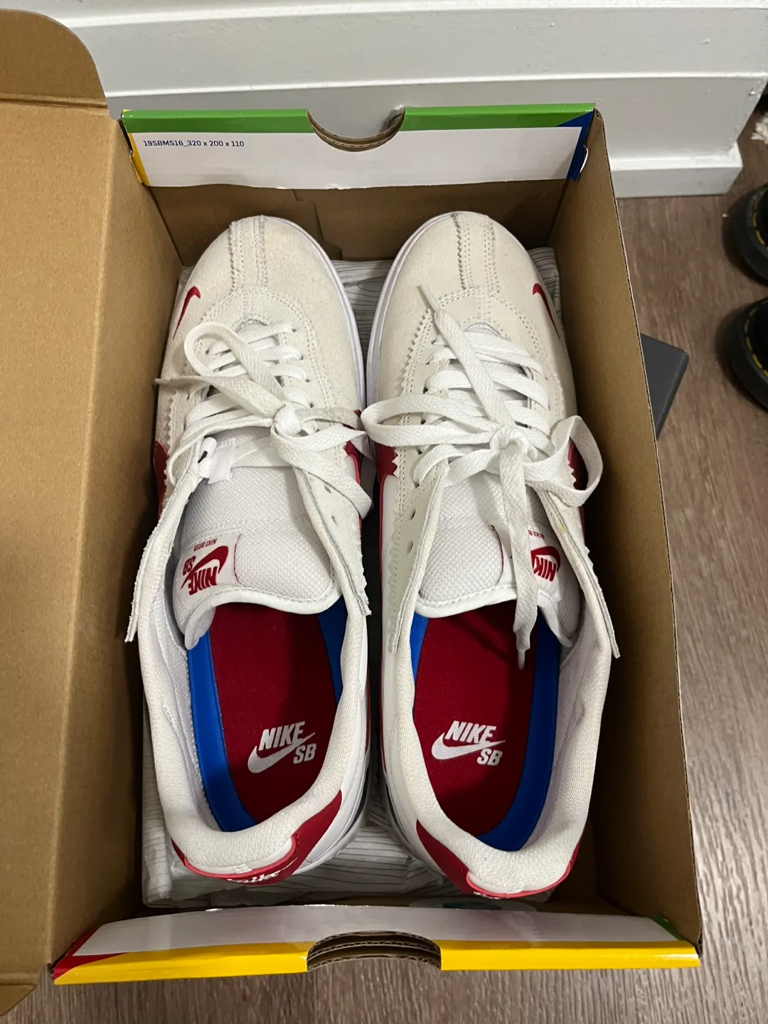 Nike shoes image indicator(2)