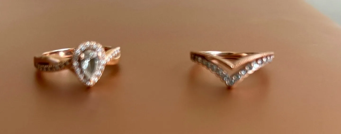 Rose Gold Pear Shaped Engagement/Wedding Ring Set image indicator(2)