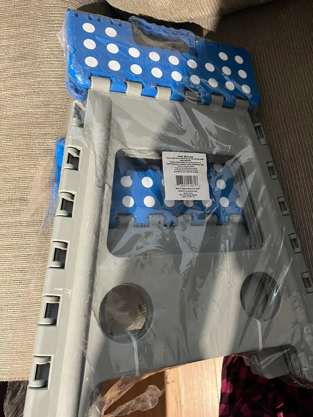 Workcrew Extra Wide Folding Step Stool image indicator(4)