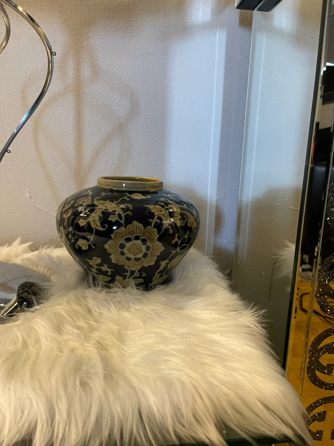 Set of 3 Decorative Vases image indicator(3)