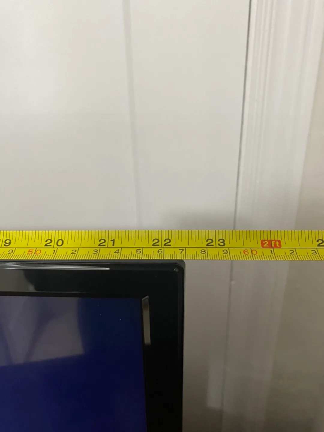 Insignia 24in LED TV #2 image indicator(2)