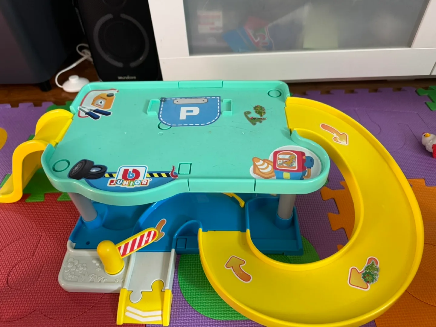 Little Tikes Junior Garage Playset thumbnail