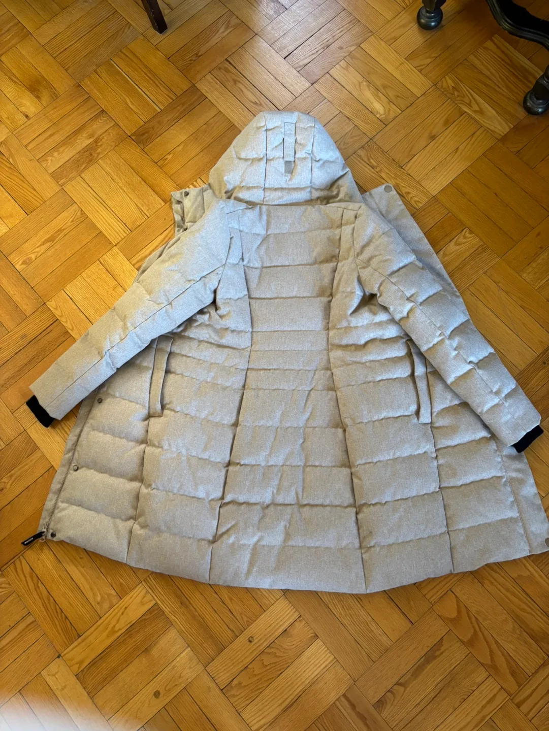 Women’s Woods winter coat image indicator(2)