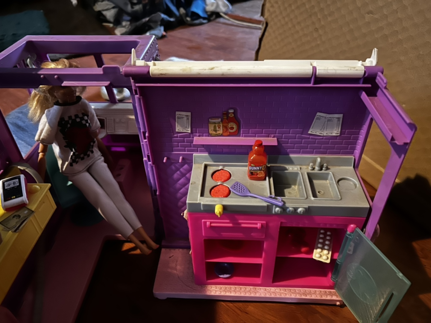 Barbie Food Truck Playset - photo 2