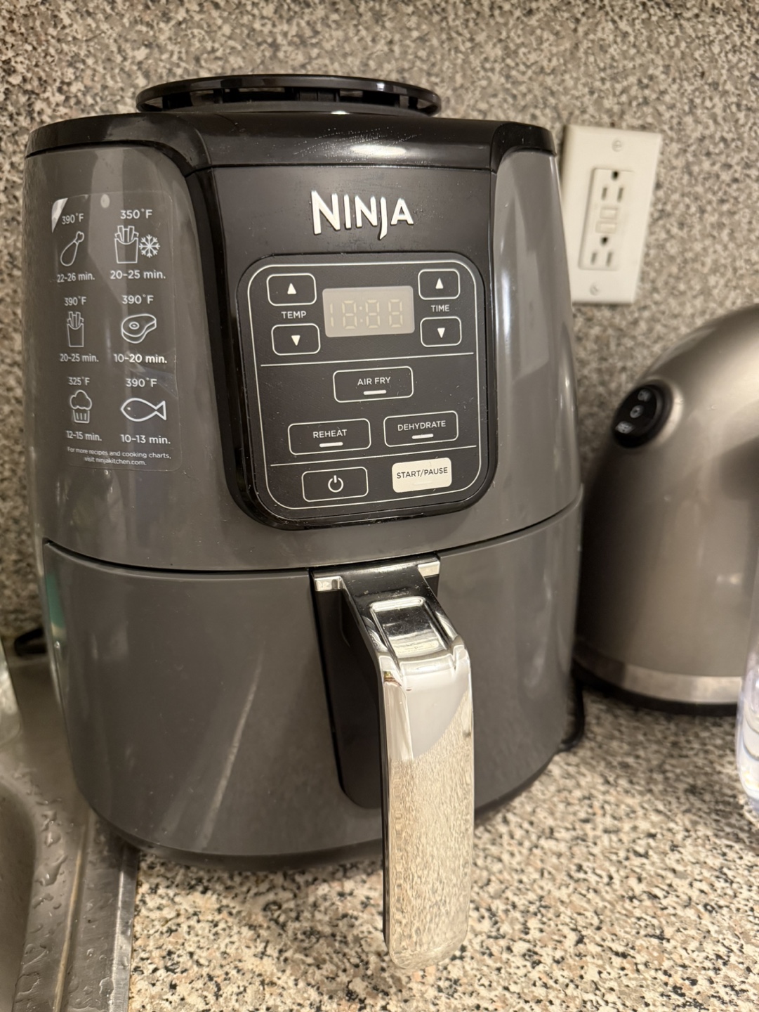 Ninja Air Fryer AF101 4 Qt. Digital Air Fryer - photo 3