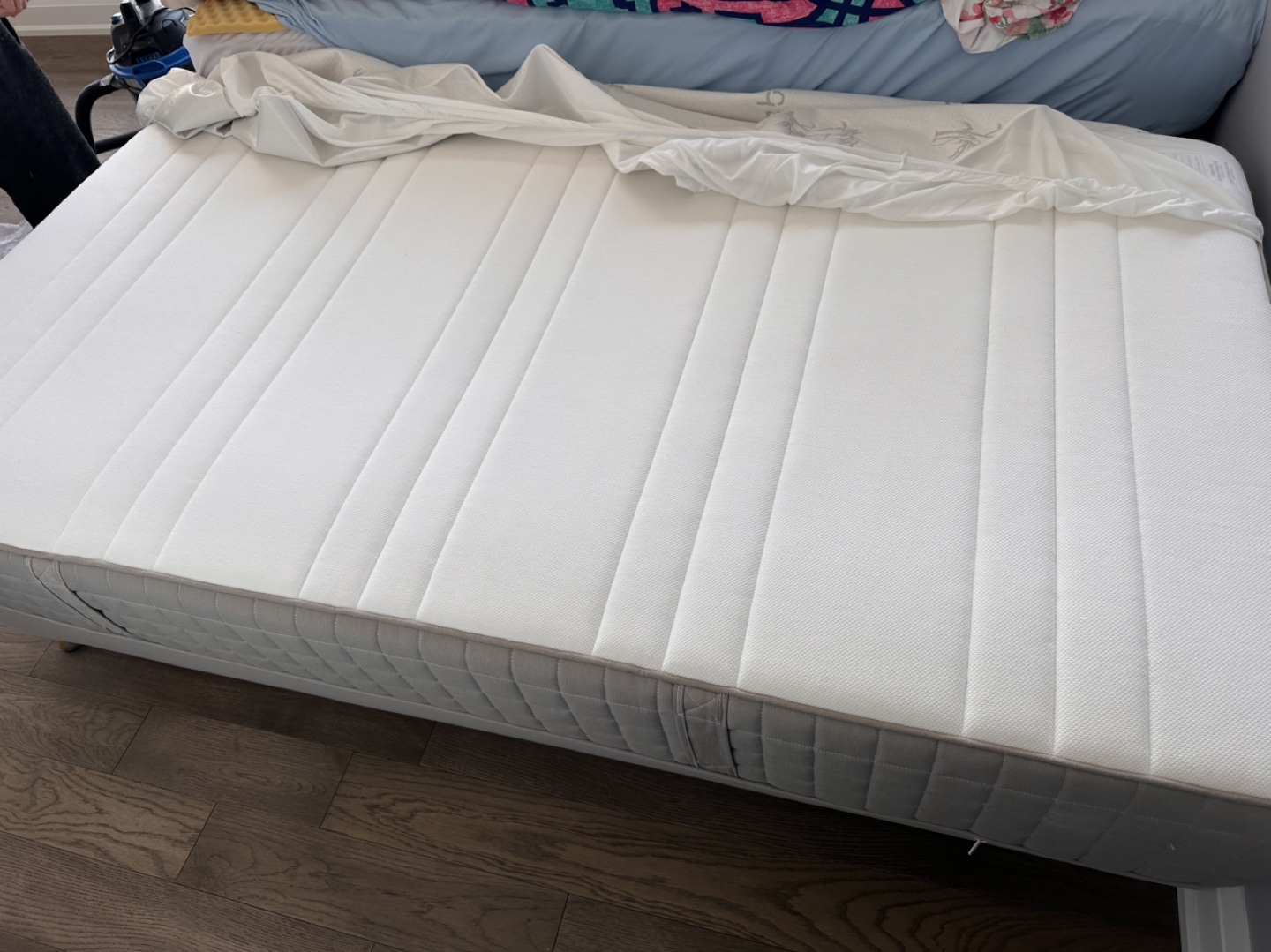 IKEA  Mattress and bed frame - photo 4