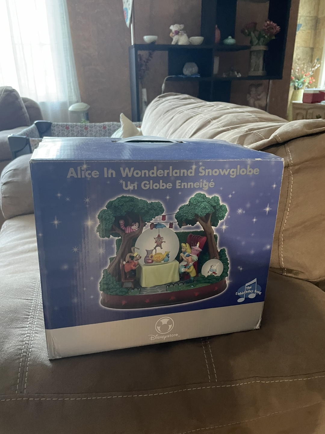 Alice in Wonderland Musical Snowglobe - photo 3