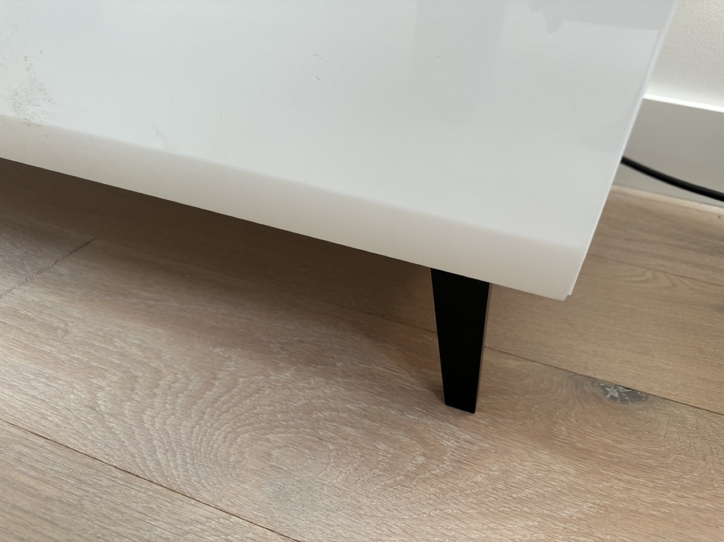 White Entertainment Unit with Black Legs - photo 3