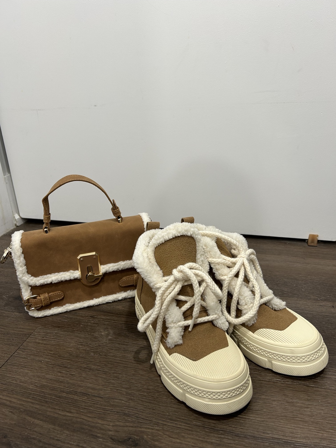 Brown winter Faux Fur Lined Boots and bag - photo 2