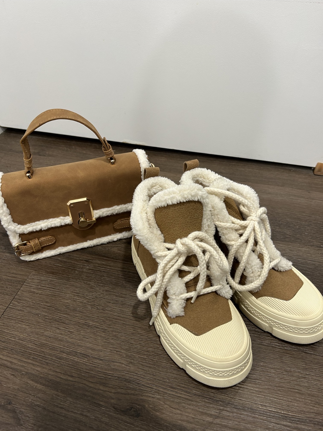 Brown winter Faux Fur Lined Boots and bag