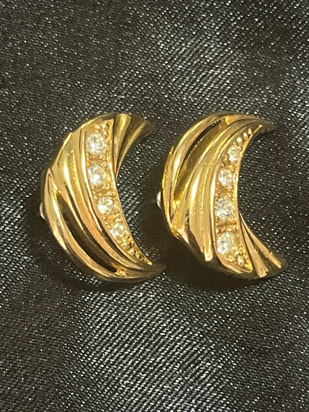 Gold Tone Crescent Moon Earrings image indicator(3)