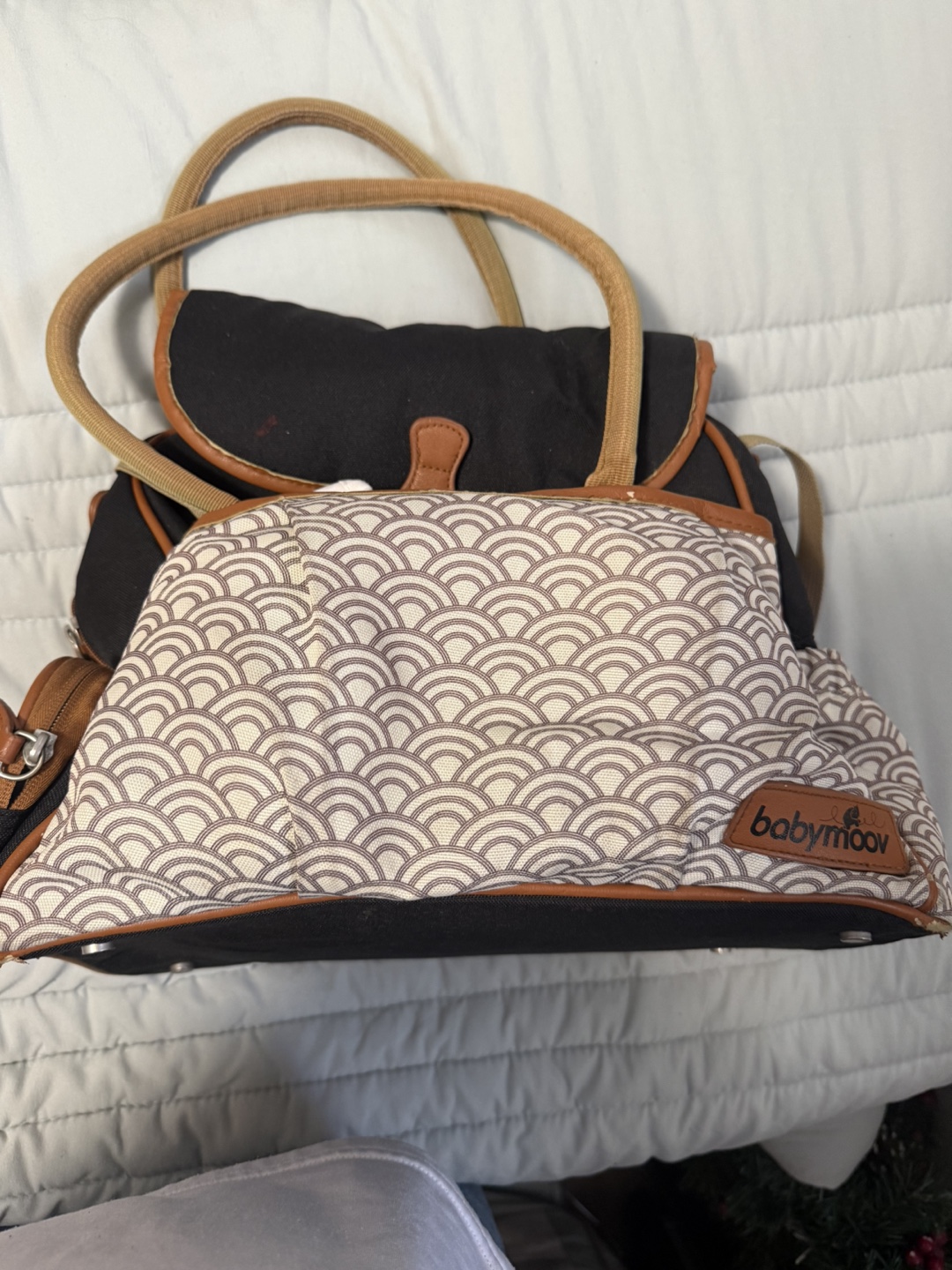 Baby Bundle - Baby Clothes, Breast Pump, Diaper Bag - photo 5