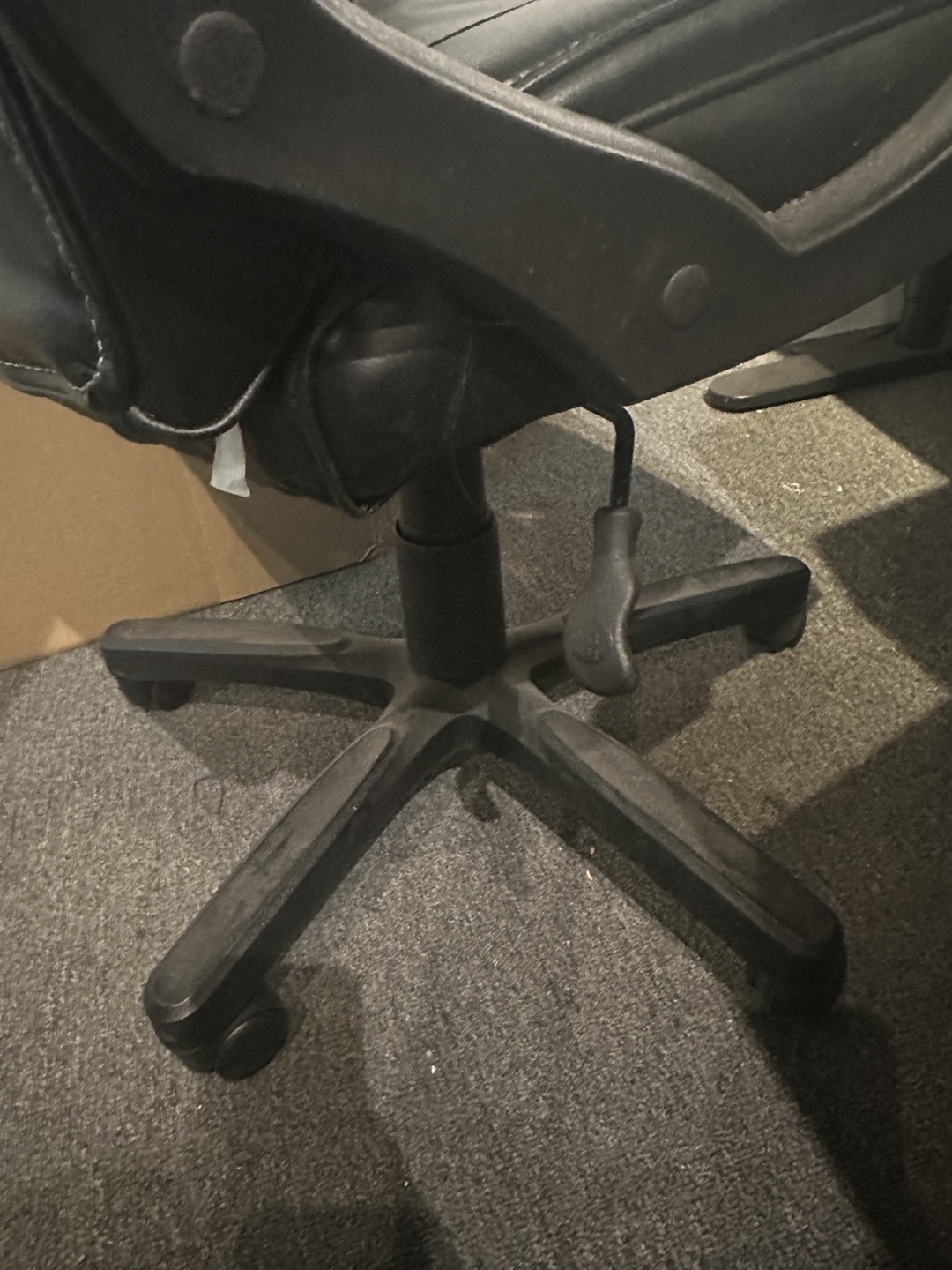 Black Office Chair - photo 3