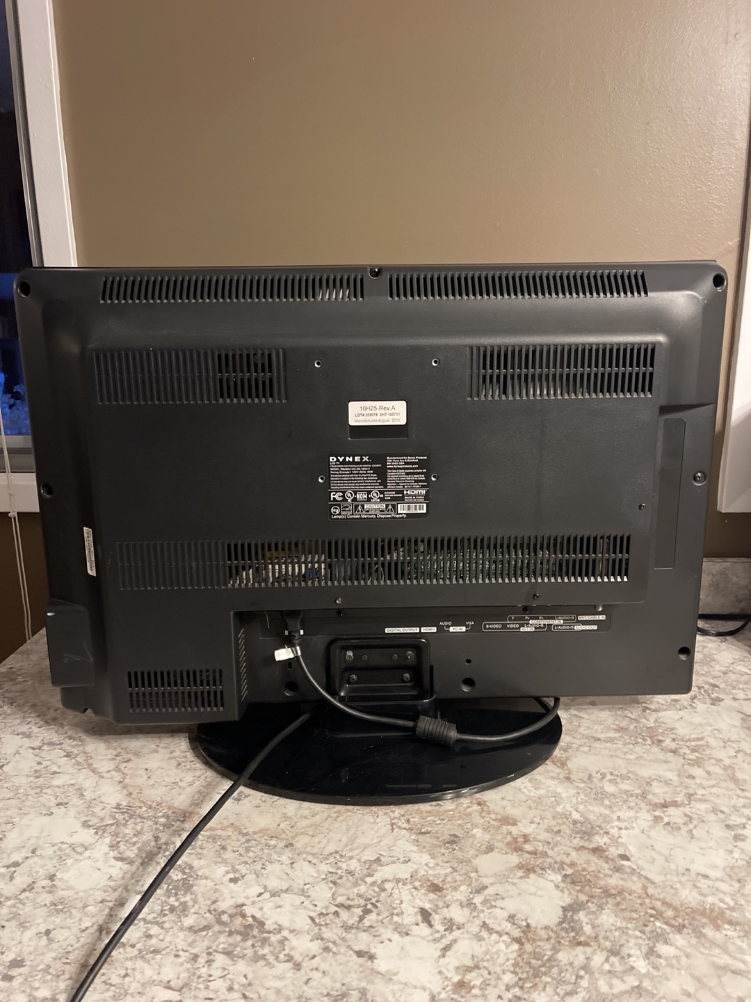Dynex 19" LCD TV - photo 3